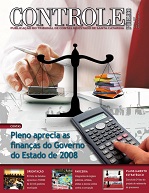 Banner vertical. Ao centro, imagem de uma mão que equilibra uma balança, que tem livros no outro lado. Mais à frente, imagem de uma calculadora. Acima, o título Controle Público, em fonte branca. Abaixo, o texto Pleno aprecia as finanças do Governo do Estado de 2008, em fonte azul. Na parte inferior, sobre um retângulo vermelho horizontal, miniaturas de outras três notícias em destaque.