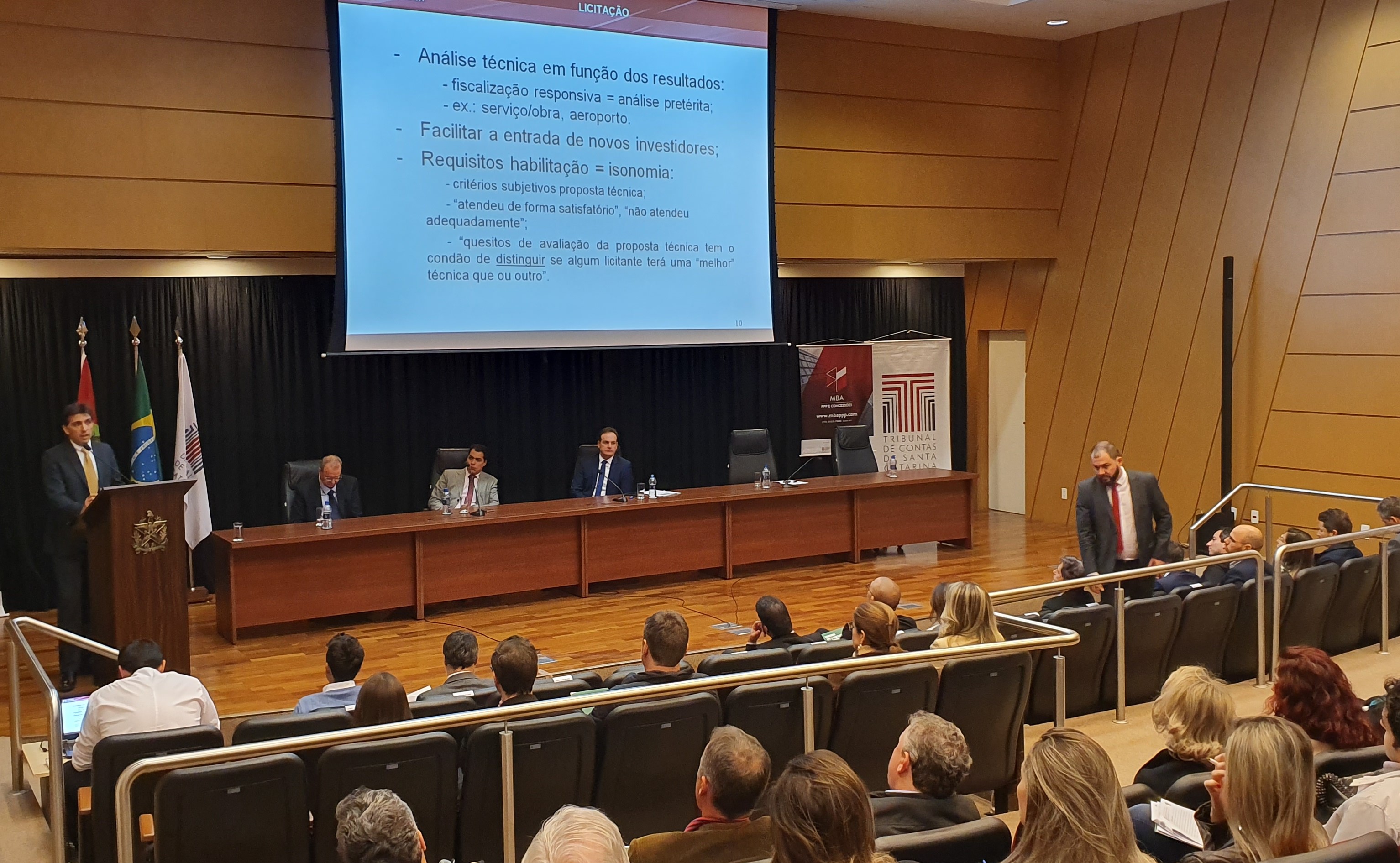 Em seminário, auditor do TCE/SC explica relevância de capacitação para desenvolvimento de parcerias público-privadas
