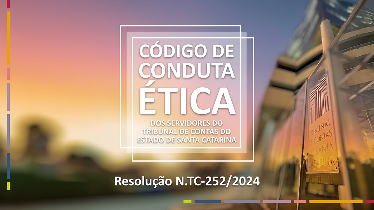 Banner horizontal. Ao fundo, foto, ao pôr do sol, desfocada e vista de baixo, da sede do TCE/SC, um prédio de vidro espelhado. Em foco, o logo do TCE/SC estampado na vidraça. Sobre a imagem, ao centro, em um retângulo branco com transparência, o texto “Código de Conduta Ética dos Servidores do Tribunal de Contas do Estado de Santa Catarina”. Abaixo, o texto “Resolução N.TC-252/2024”.  