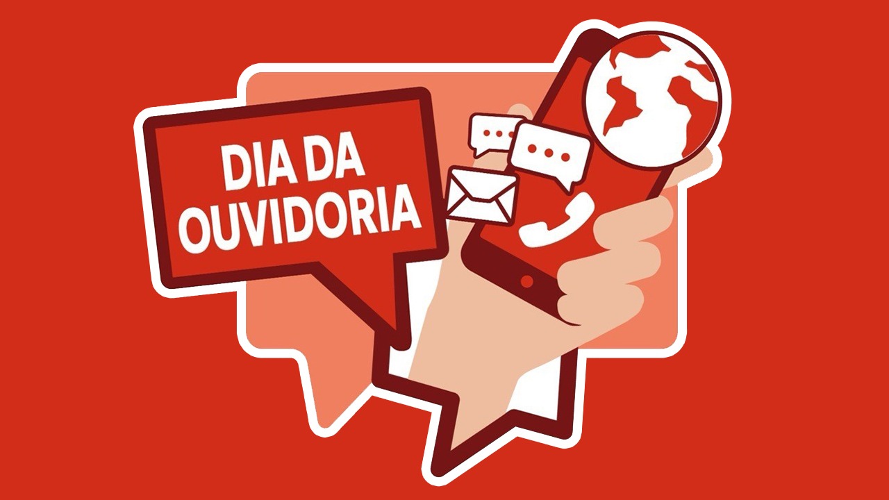 Banner horizontal com fundo em vermelho. Ao centro, ícone, também em tons de vermelho, com balões de diálogo estilizados, destacando a frase “Dia da Ouvidoria”. Ao lado, aparece uma mão segurando um celular com ícones de comunicação na tela, como balões de mensagem, envelope de e-mail e símbolo de ligação.