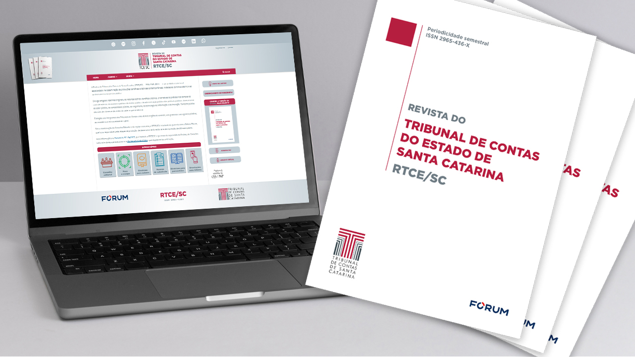 Banner horizontal com fundo cinza. À esquerda, imagem de um notebook com print de tela do software OJS. À direita, há três capas da RTCE/SC sobrepostas. As capas são compostas pelo título da revista e pela logo do TCE/SC e da Fórum sobre um fundo branco. 
