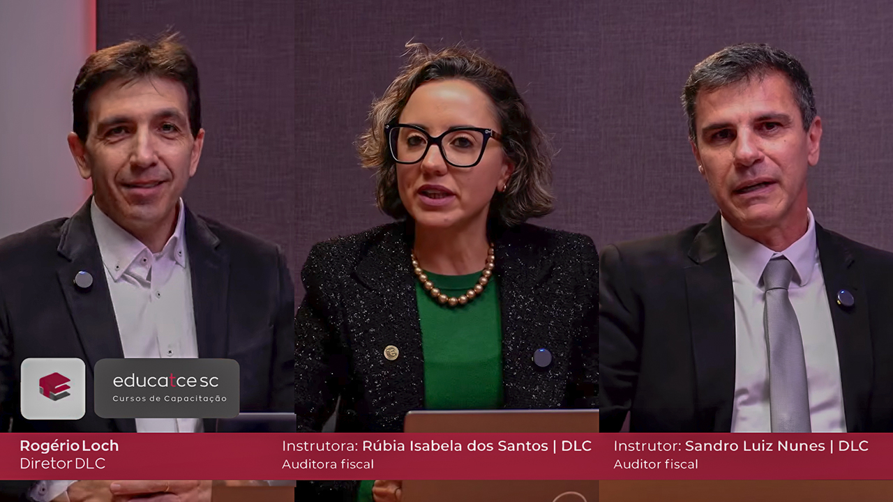Banner com imagem dos servidores da Diretoria de Licitações e Contratações. Da esquerda para a direita: Rogério Loch, Rubia Isabela dos Santos e Sandro Luiz Nunes.