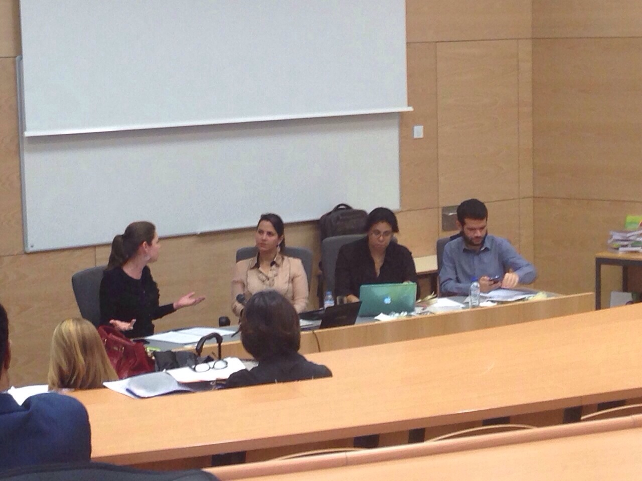 Auditora Sabrina Nunes Iocken, do TCE/SC, apresenta artigos em eventos na área de Direito na Europa 