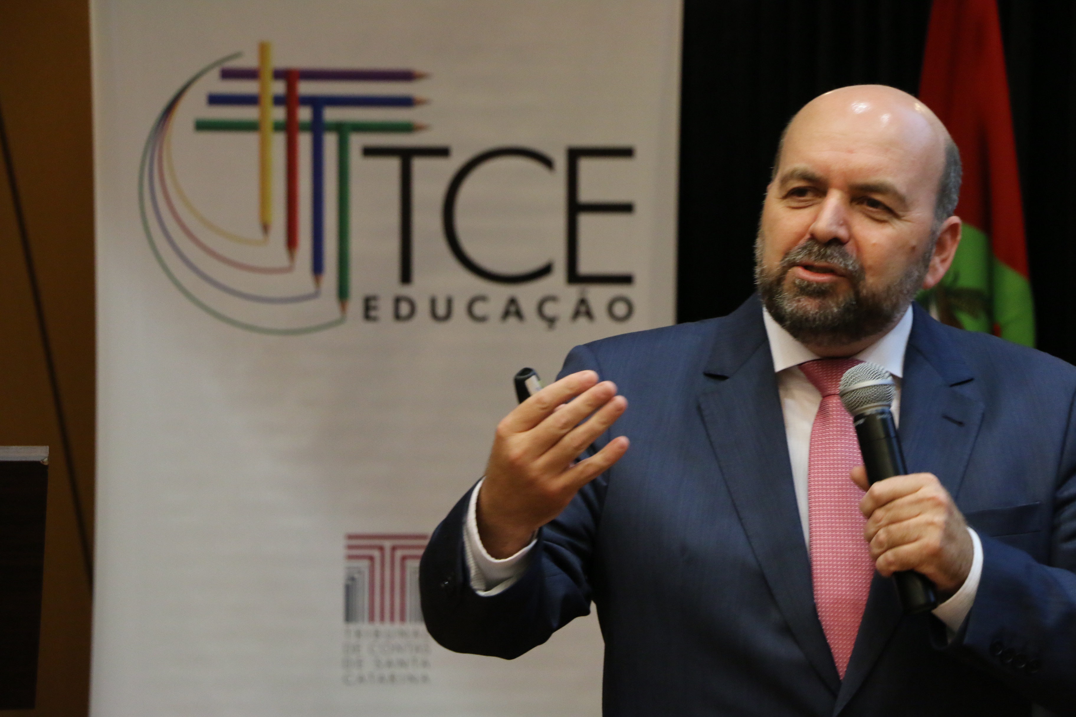 Modelo de prestação de contas dos municípios que inclui gastos com Educação já no orçamento passa por projeto-piloto