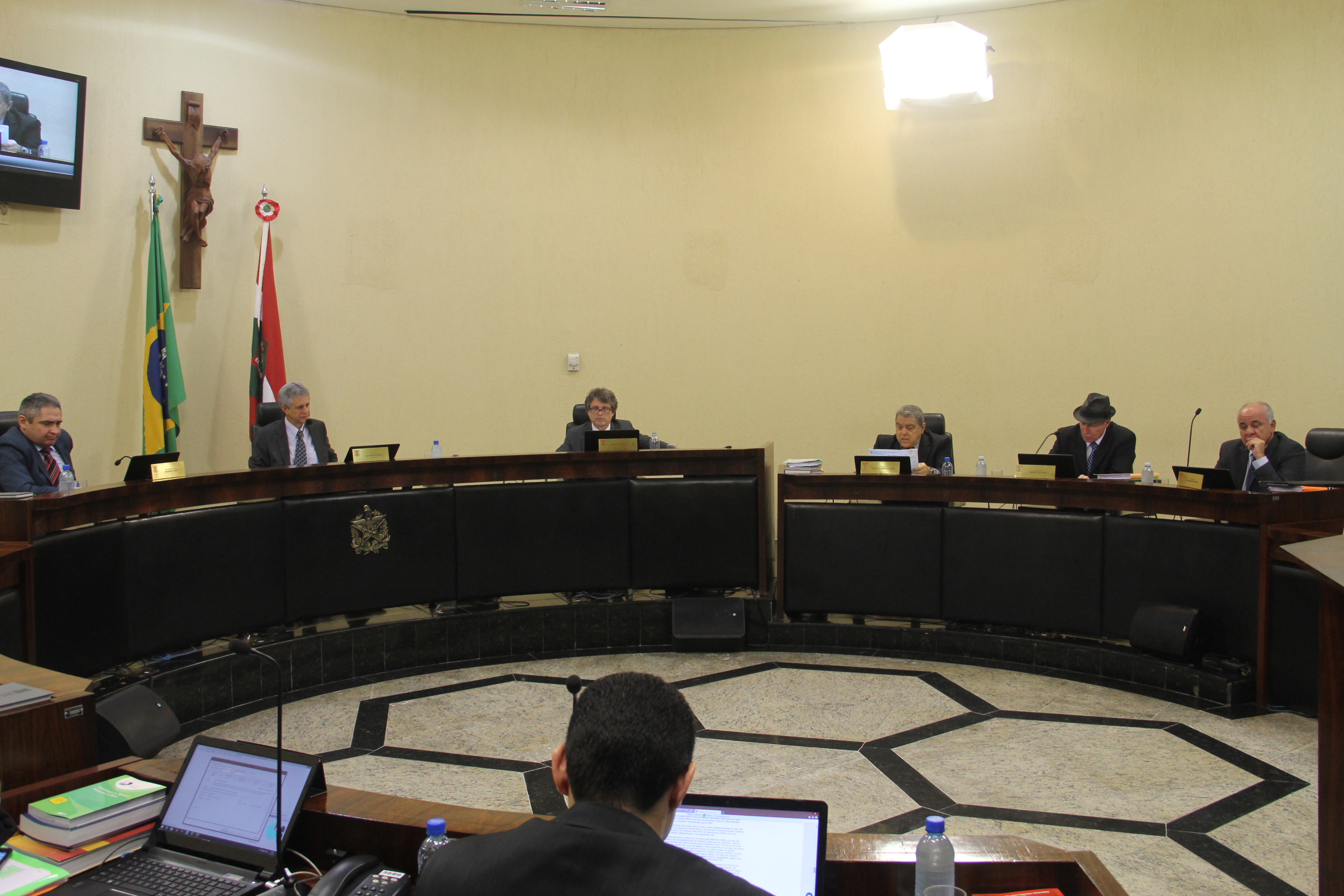 TCE/SC constata superfaturamento em obras e despesas sem caráter público em Jaraguá do Sul 