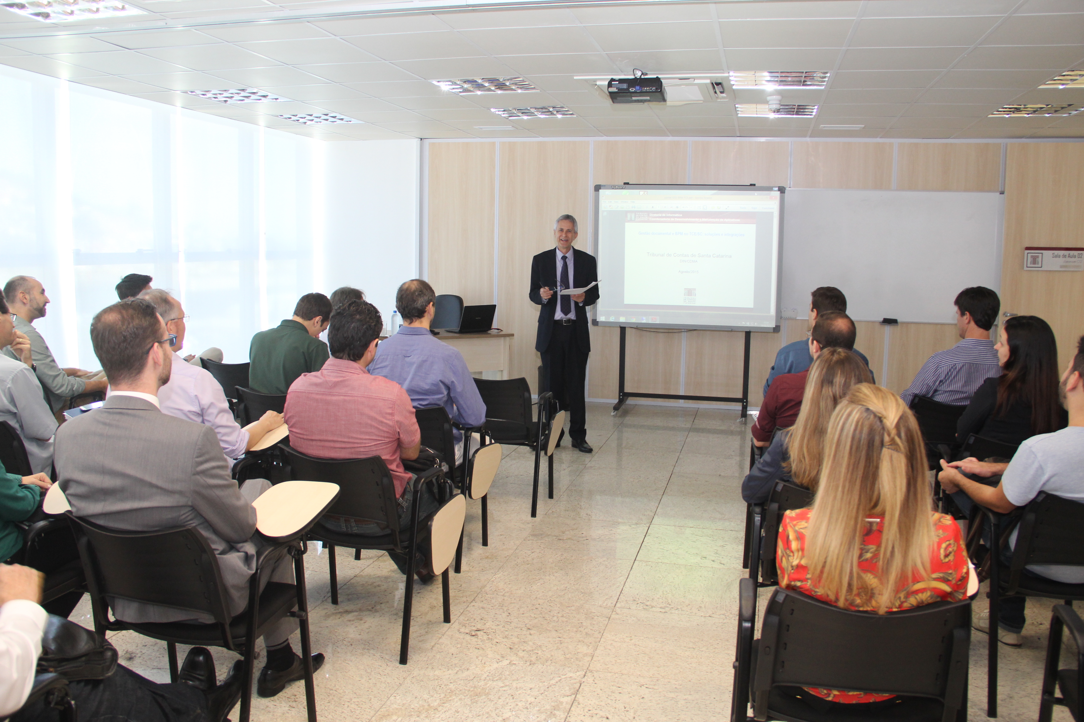 TCE/SC sedia segunda reunião do grupo de estudos de tecnologias de gestão documental