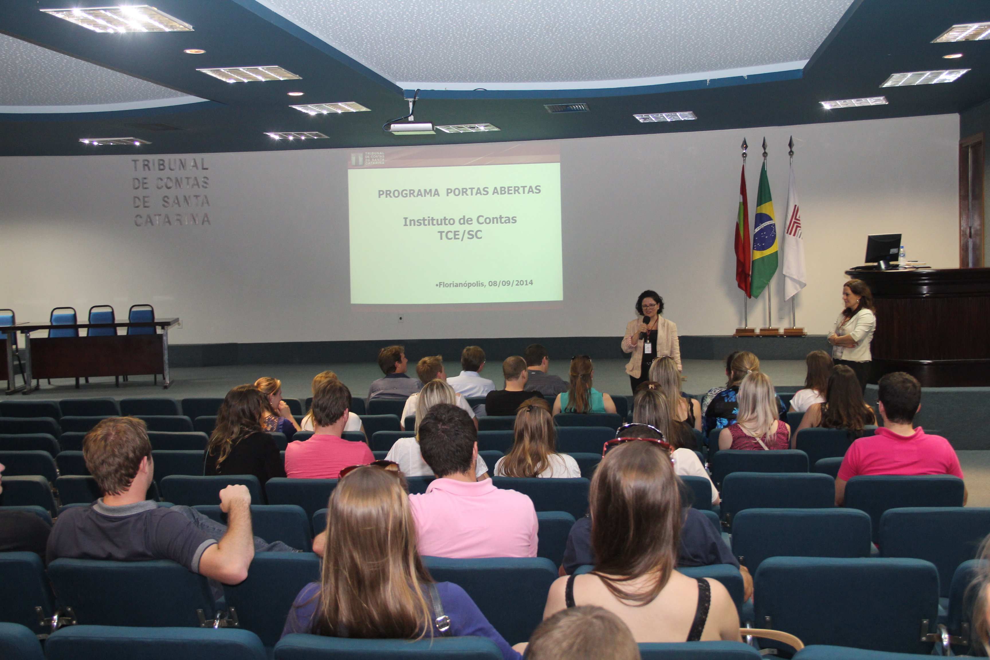 TCE/SC recebe alunos de Itapiranga pelo programa Portas Abertas