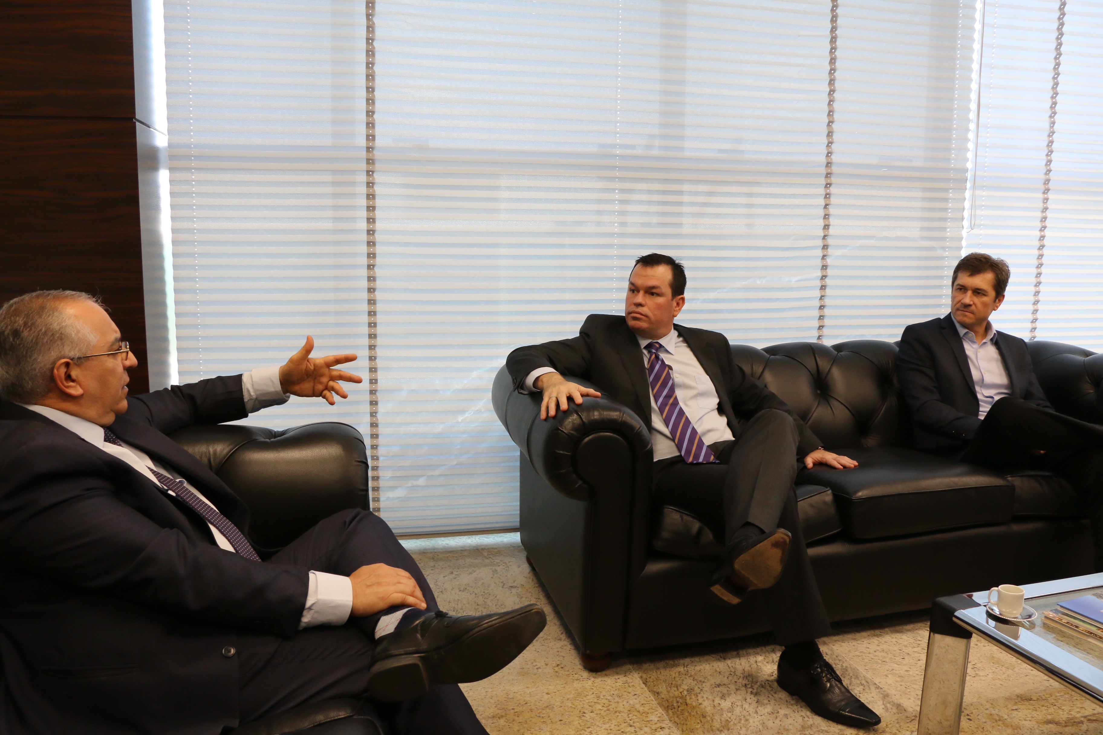 TCE/SC apresenta modelo de tecnologia da informação a Tribunal de Contas do Rio Grande do Sul