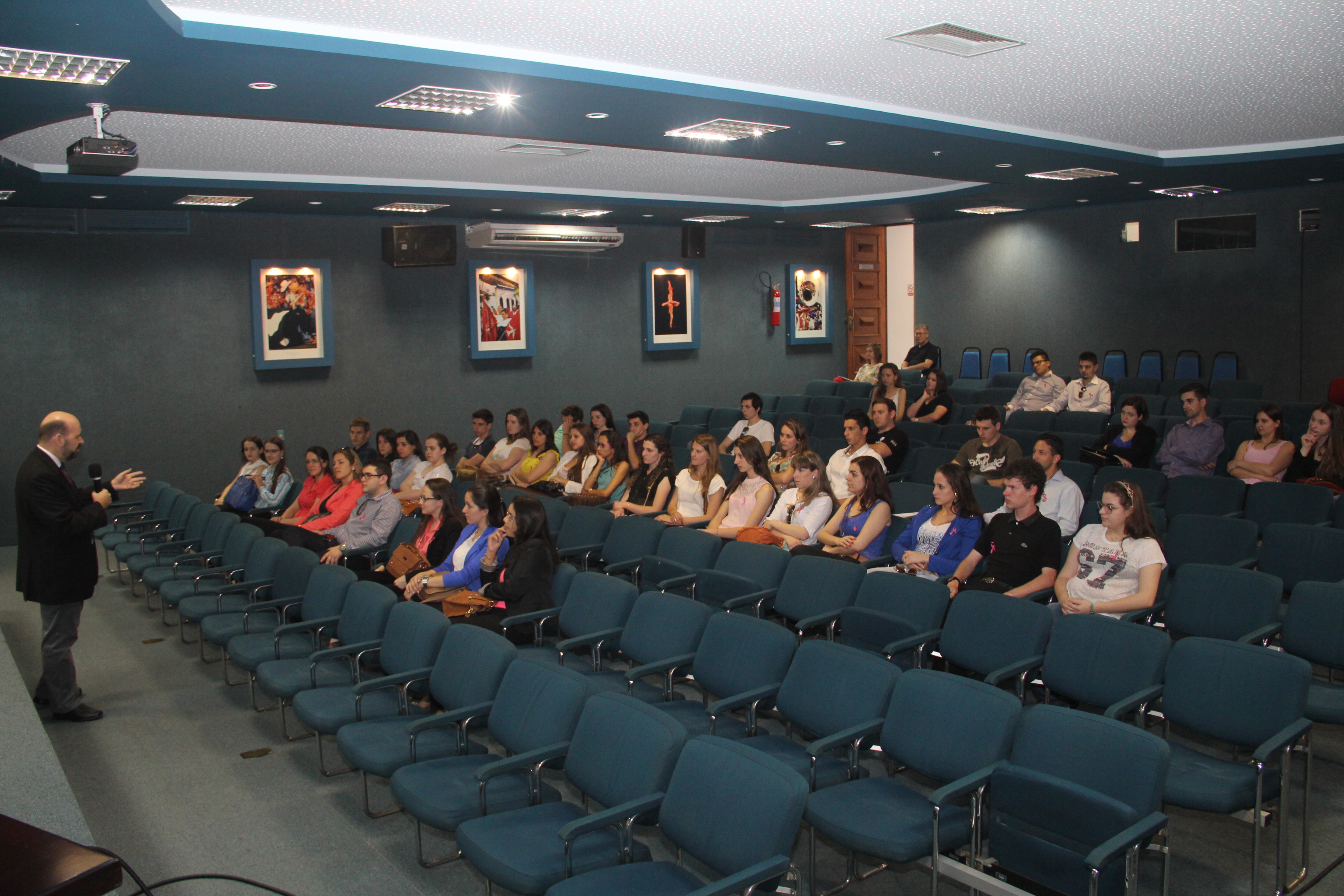 TCE/SC recebe estudantes do Oeste do Estado pelo Portas Abertas