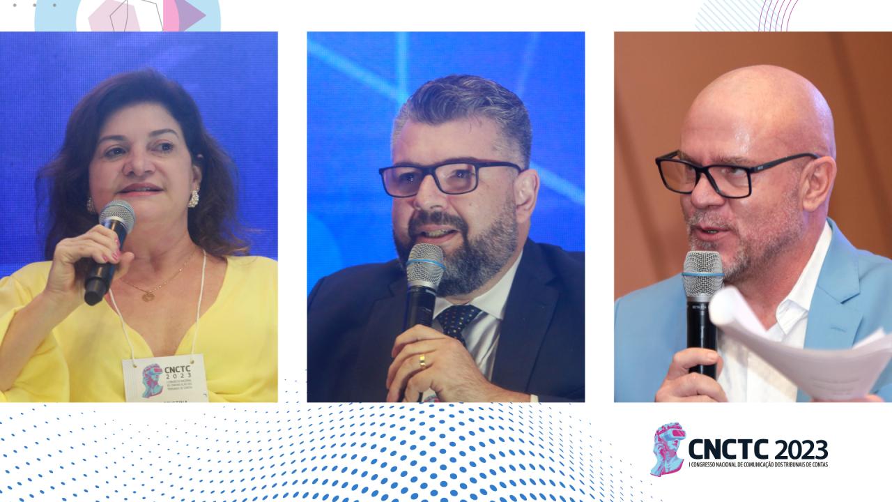 Banner a foto dos três painelistas. Da esquerda para a direita: os jornalistas  Kelly de Castro (TCE/CE), Massud Badra (MP/RO) e Rafael Martini (TCE/SC). No canto direito inferior, o logotipo do evento.