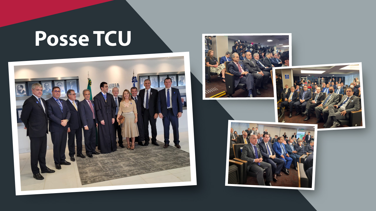 Sobre um banner com fundo em tons de cinza e bordô, o texto Posse TCU, em fonte branca, e quatro fotos de autoridades que participaram da posse. Na foto principal, 10 pessoas estão em pé, entre elas o ministro Bruno Dantas, o conselheiro Adircélio e uma mulher. 