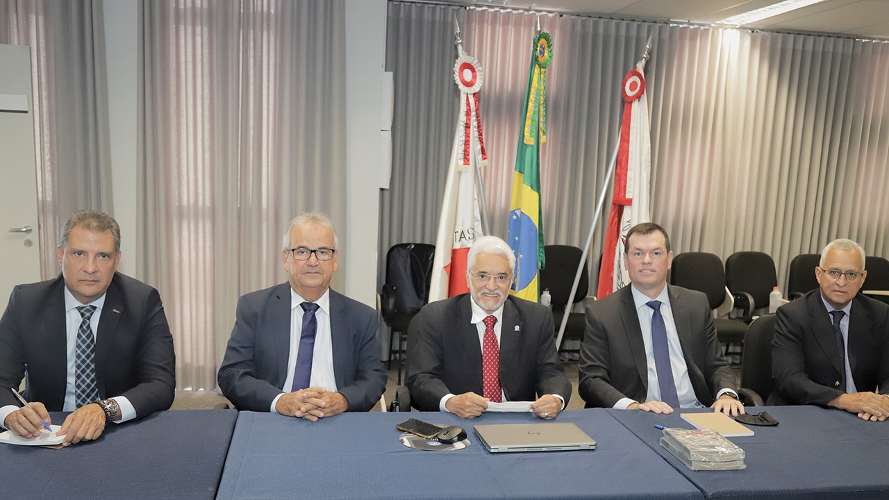 Vice-Presidência de Relações Internacionais da Atricon realiza reunião com conselheiros da diretoria, em Belo Horizonte