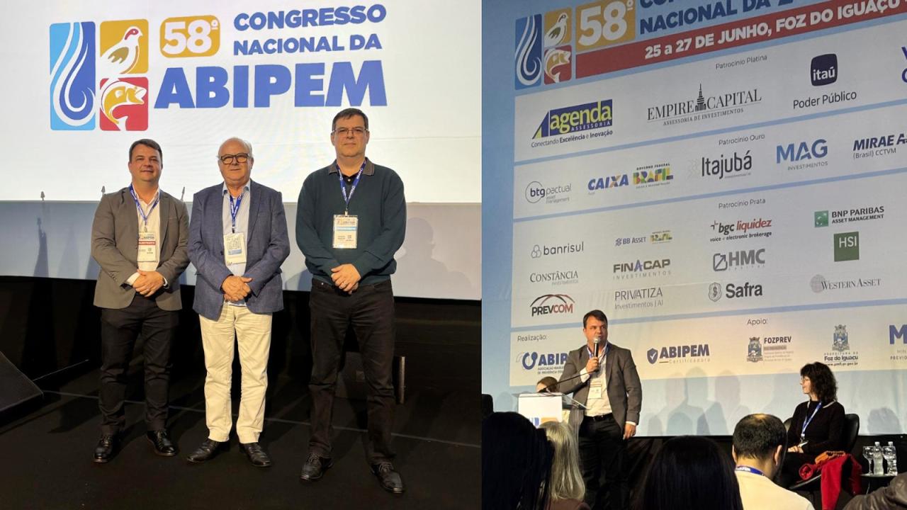Imagem é composta de duas duas fotografias. Na metade do lado esquerdo há três homens posando. No fundo, aparece o logo da Abipem. Na metade à direita aparece um homem segurando um microfone em um palco.