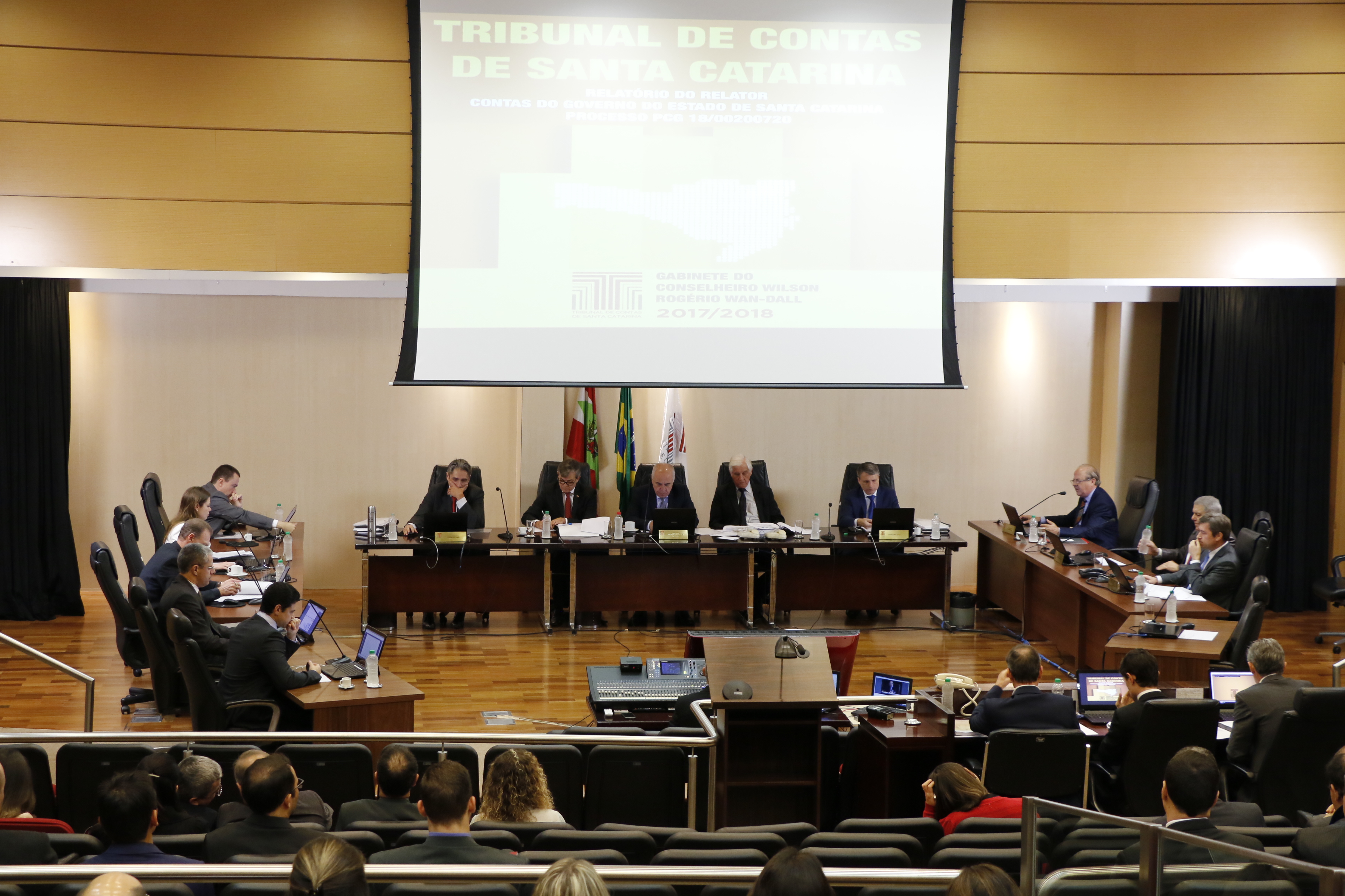 TCE/SC recomenda aprovação das Contas/2017 do Governo com 22 ressalvas