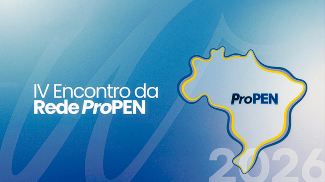 Banner horizontal com fundo em tons de azul. Ao centro, o texto “Quarto Encontro da Rede ProPEN”, em fonte branca. Ao lado, desenho do mapa do Brasil com contorno amarelo e azul. Ao centro do mapa, o texto “ProPEN”. No canto inferior direito, com transparência, “2026”. 