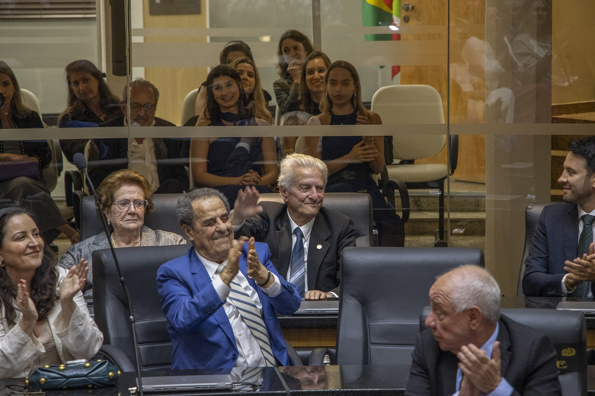 Foto das autoridades.