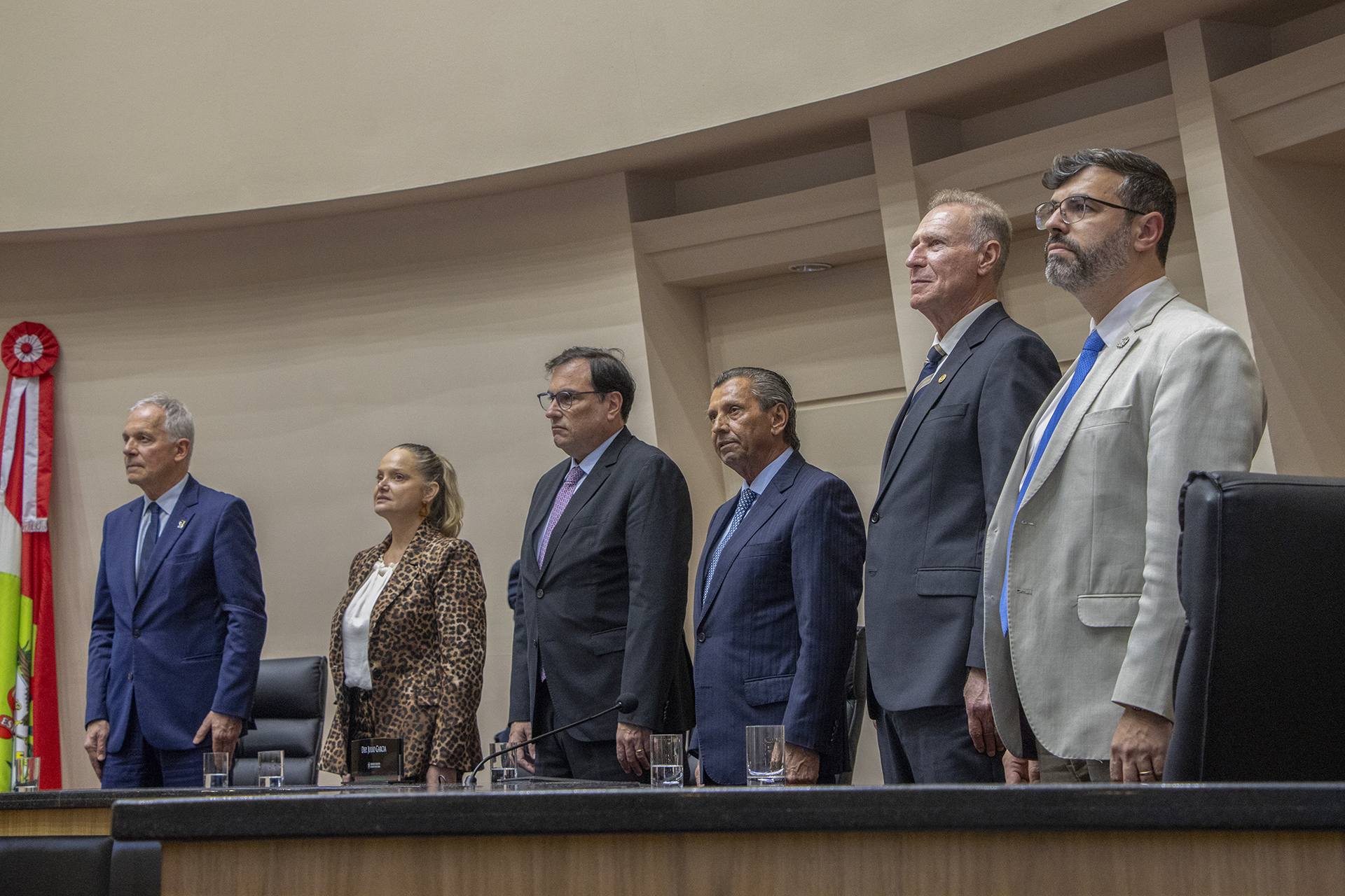 Foto da mesa das autoridades.