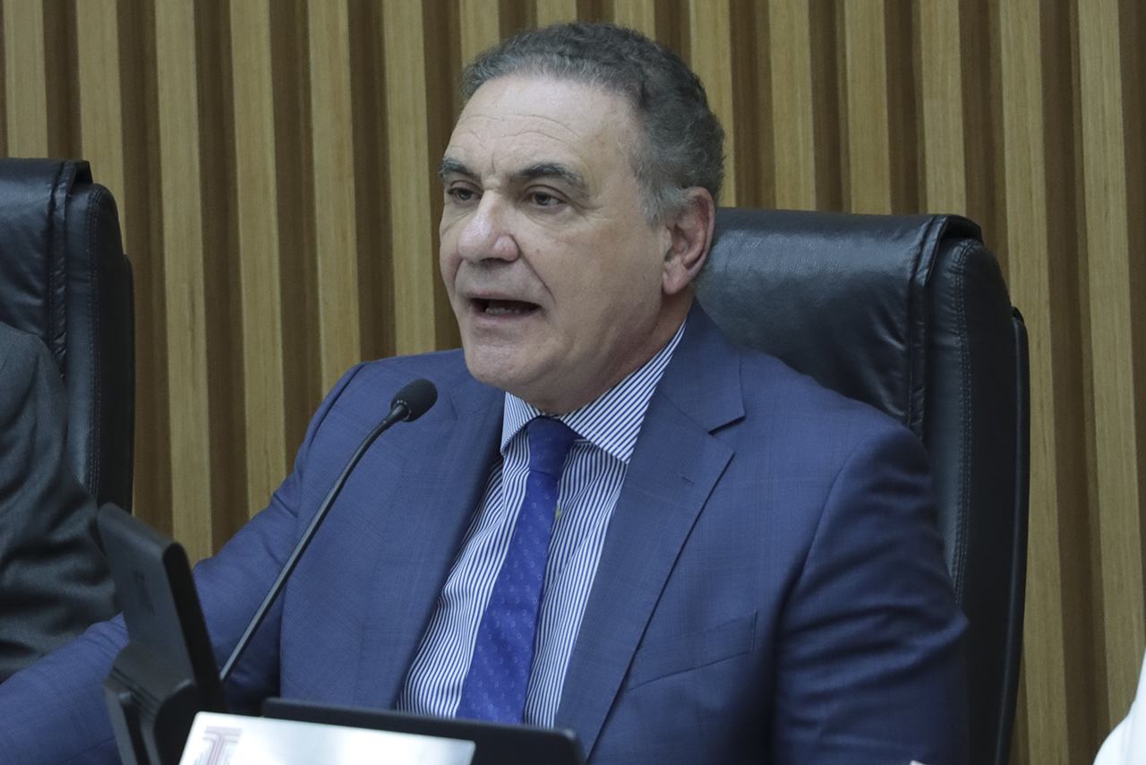 Foto do presidente da Abracom