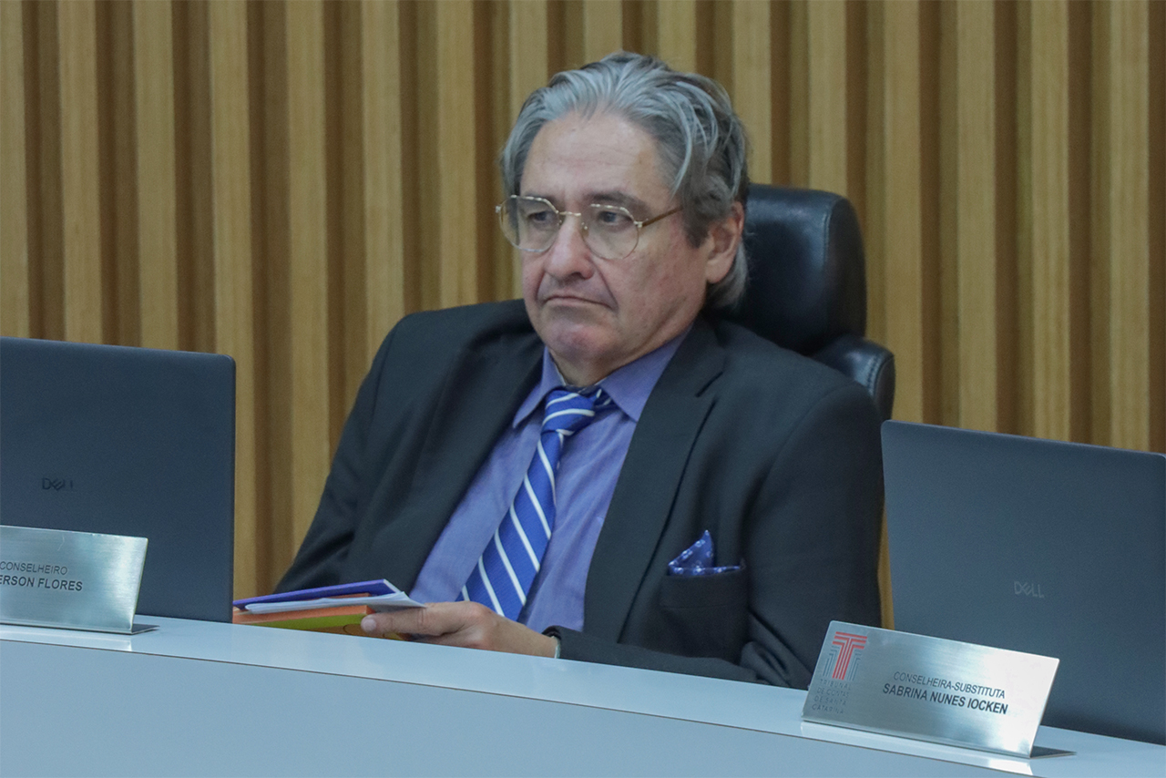 Foto do conselheiro Aderson Flores