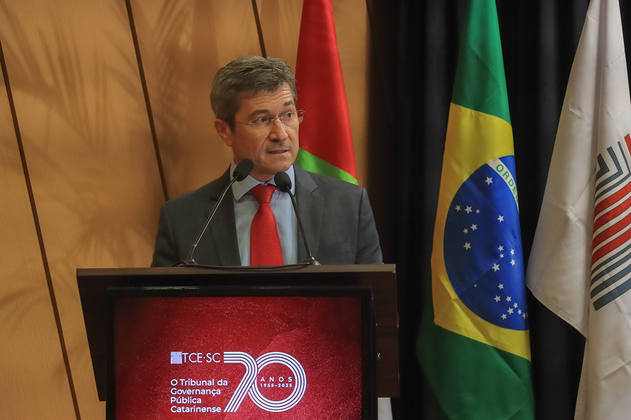 Foto do conselheiro José Nei Ascari