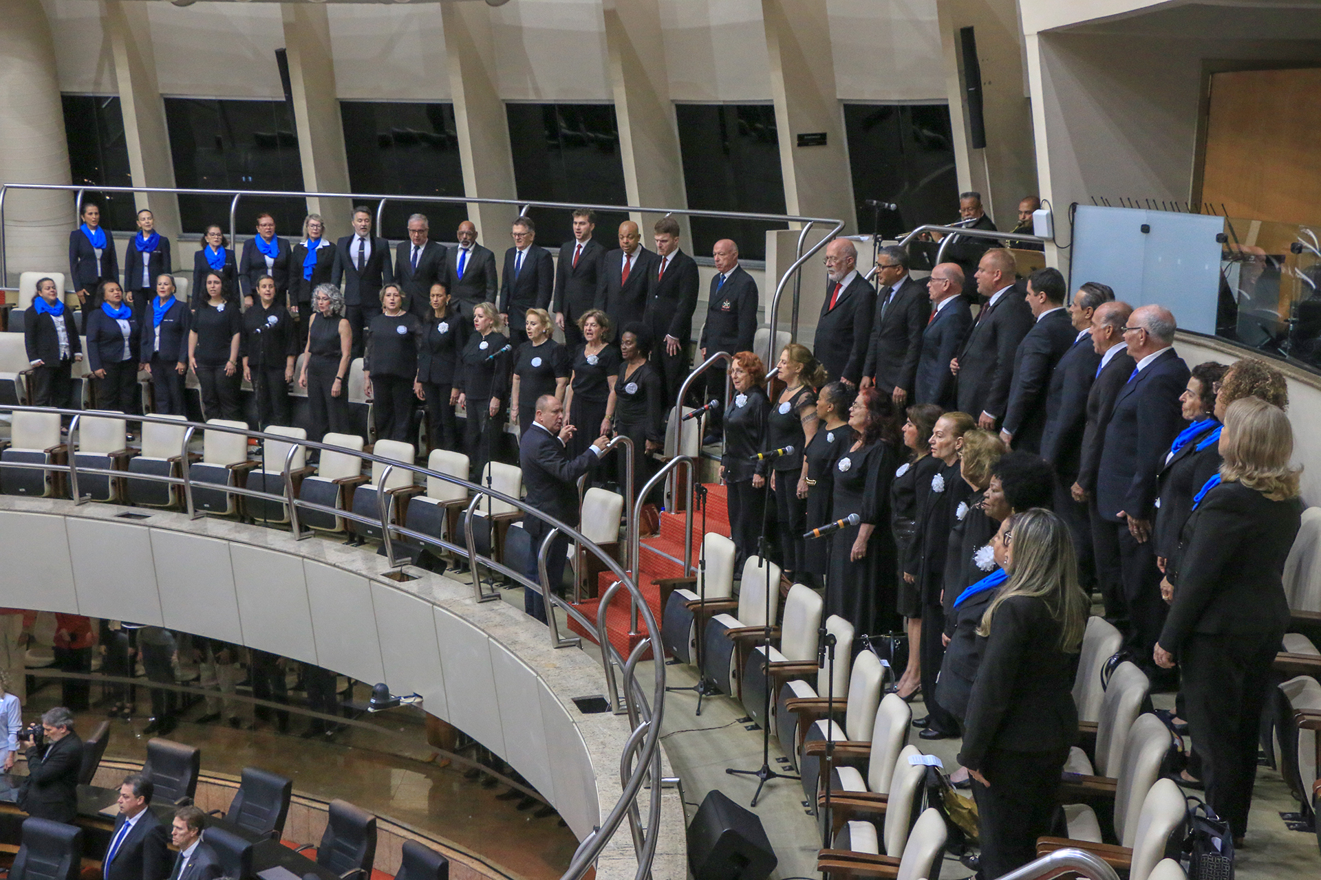 Foto dos corais do TCE/SC e da Alesc.