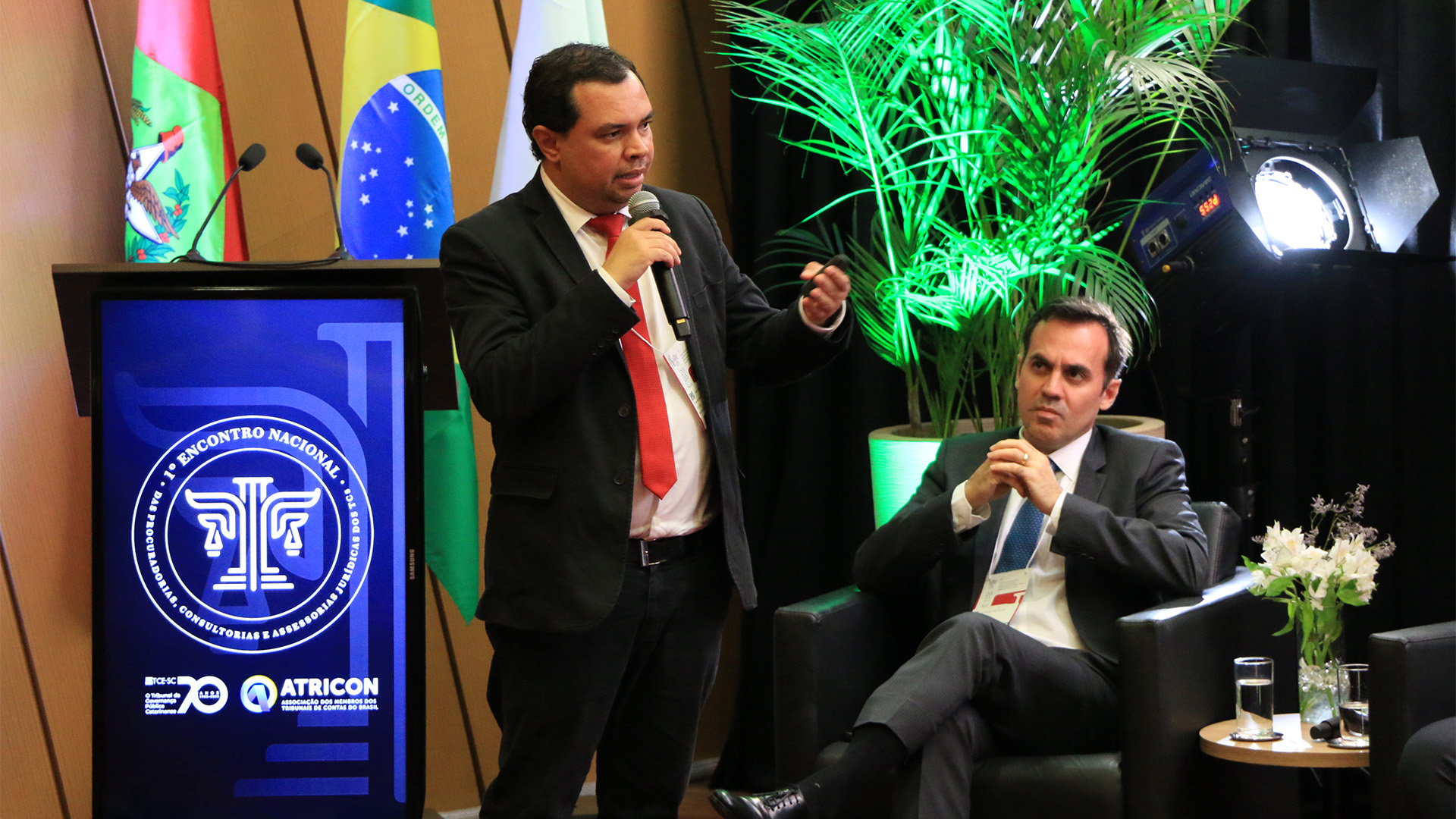 Foto com Leonardo Medeiros Júnior, integrante do TCE/RN.