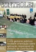 Banner vertical. Ao centro, imagem de pessoas em um auditório e de livros verdes. Acima, o título Controle Público, em fonte branca. Abaixo, sobre um retângulo amarelo-queimado horizontal, o texto 3.426 gestores públicos recebem orientação sobre aplicação responsável do dinheiro do contribuinte, também em fonte branca. Na lateral esquerda, sobre um retângulo amarelo-queimado-claro vertical, miniaturas de outras três notícias em destaque. 