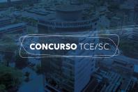 Banner horizontal com foto do prédio do TCE/SC, com filtro azul-escuro. Sobre a imagem, ao centro, em retângulo vazado, o título “Concurso TCE/SC”.