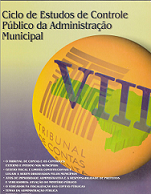 Banner vertical em degradê roxo (abaixo) e verde (acima). Acima, o título Ciclo de Estudos de Controle Público da Administração Municipal em fonte preta. Na lateral direita, ao centro, um círculo amarelo contendo a logomarca do TCE/SC, em marca d’água. À frente, desenho do mapa do estado de Santa Catarina em verde e, à frente do mapa, o número 8 em algarismo romano e em fonte azul-escuro. Abaixo, um texto com breve descrição sobre as temáticas do evento. 