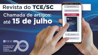 Banner horizontal com fundo azul, com o texto “Revista do TCE/SC. Chamada de artigos: até 15 de julho”. À direita, imagem de um celular, com print da tela do espaço da revista na tela. Abaixo, o logo comemorativo dos 70 anos do TCE/SC. 