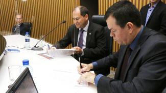 TCE/SC e Conselho Regional de Administração assinam acordo de cooperação técnica
