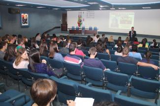Programa Portas Abertas do TCE/SC realiza ação para alunos de jornalismo pela primeira vez