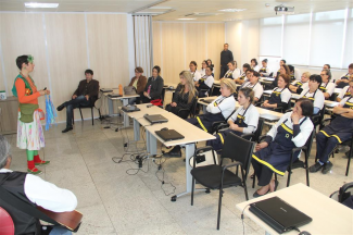 atividade desenvolvida com 35 colaboradores terceirizados responsáveis pela limpeza e conservação das áreas internas do Tribunal de Contas de Santa Catarina