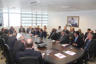 TCE/SC sedia reunião do TCU e IRB para integração de ações de controle externo no Sul e Centro-Oeste