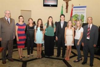TCE/SC entrega prêmios às vencedoras do concurso de redação que incentiva controle dos gastos públicos