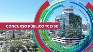 Imagem mostra à direita o prédio do Tribunal de Contas de Santa Catarina num dia claro e de céu azul, que ressalta o envidraçado da estrutura. O prédio está cercado por um grafismo colorido em forma de círculo. Em branco, à esquerda, escrito sobre uma tarja vermelha, há a expressão “Concurso Público TCE/SC”. 
