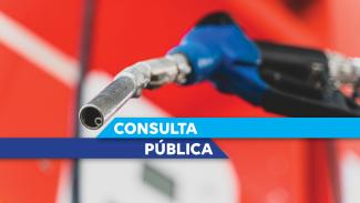 Banner horizontal com foto de uma bomba de combustível. Em primeiro plano, o bico de abastecimento nas cores azul e preta. Ao centro, há faixas azuis com o texto "Consulta Pública" em destaque. 