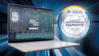 Banner horizontal com foto de um notebook. Na tela, o Portal da Transparência do TCE/SC, em tons de azul. Na lateral direita, em um círculo branco, o selo diamante de qualidade em transparência 2025, com logo do PNTP. 