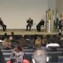 “A democracia necessita da liberdade de imprensa, assim como a liberdade de imprensa precisa de democracia”. Com essas palavras, o presidente do Tribunal de Contas Santa Catarina, conselheiro Salomão Ribas Junior, resumiu a importância da comunicação no processo de organização de uma nova realidade social, durante o painel de debate "O Papel da Mídia na Formação da Opinião-Cidadã”, dentro da programação do 5º Seminário Catarinense sobre Transparência Pública e Controle Social, no dia 11 de outubro. O evento