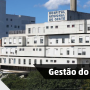 Imagem mostra a fachada do Hospital Regional do Oeste, em Chapecó